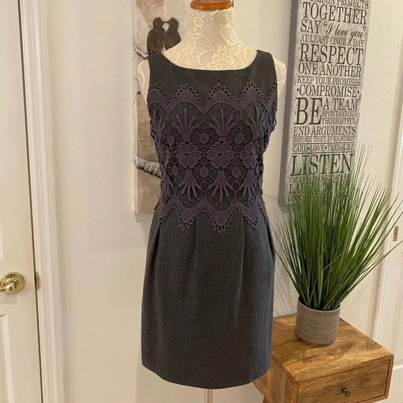Darling Grey Wool Sheath Dress with Lace Bodice - Picture 4 of 10